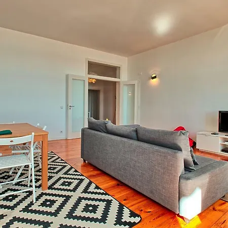 Cais Santarem Tagus River Apartment